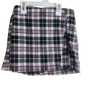 Tilly's White Fawn girls plaid skort